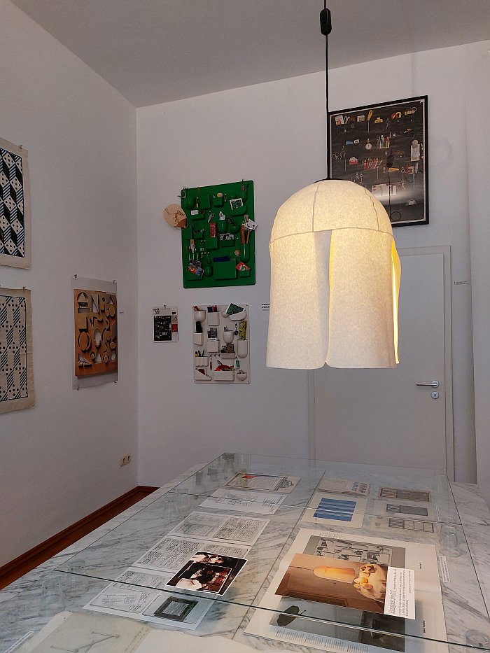 The Augenwohl felt lamp by Dorothee Becker from the early 1970s, as seen at Dorothee Becker – aus dem persönlichen Nachlass, Passagen Interior Design Week Cologne 2024