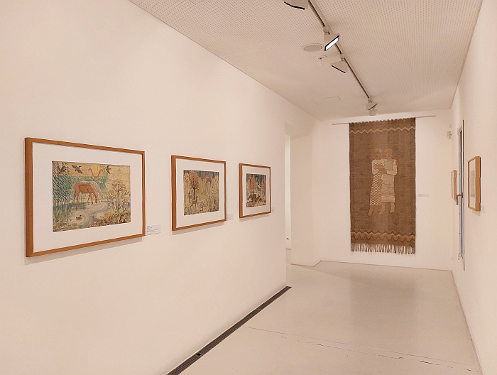 Designs for the Kraft durch Freude Hotel in Waldbröl (l) and the tapestry Mutter und Tochter (1938) by Else Mögelin, as seen at Else Mögelin. Ich wollte, gegen alle Hindernisse, weben, Brandenburgisches Landesmuseum für moderne Kunst, Dieselkraftwerk, Cottbus