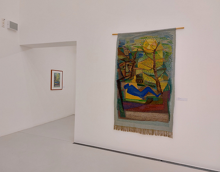 Licht und Schatten by Else Mögelin as 2D painting (l) and 3D tapestry (r), as seen at Else Mögelin. Ich wollte, gegen alle Hindernisse, weben, Brandenburgisches Landesmuseum für moderne Kunst, Dieselkraftwerk, Cottbus