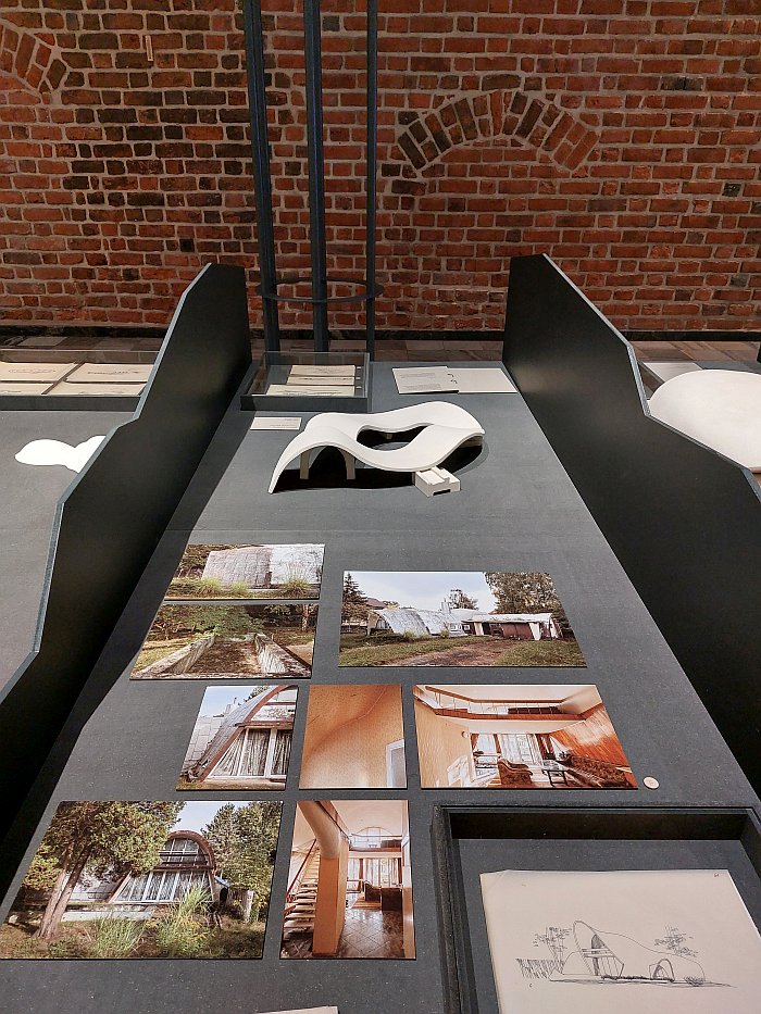 Photos of 'Mir' and a proposed commercial pavilion by Witold Lipiński, as seen at Shape of Dreams. The Architecture of Witold Lipiński, Muzeum Architektury, Wrocław