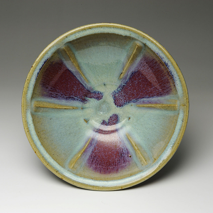 A bowl by Kawai Kanjiro, part of Art Without Heroes. Mingei, William Morris Gallery, London( Photo © National Museums Scotland, courtesy William Morris Gallery)