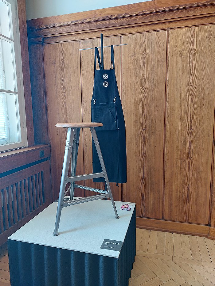 The 75 cm atelier/counter height Rowac Schemel (and a prototype Rowac apron developed in cooperation with Sanna Patrick, as seen at Berlin Design Week 2024