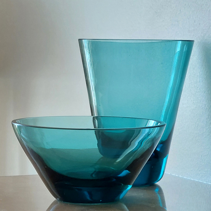 Glass works by Erkki Vesanto for Iittala (photo courtesy Aalto2, Jyväskylä)