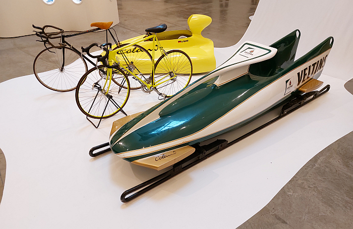 The Colani-2er bob for Bob und Schlittensport Club Winterberg and bicycles for Kalkhoff by Luigi Colani, as seen at Luigi Colani - Shapes of the Future, Marta Herford