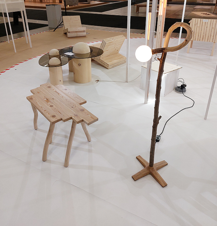 A branchwood floor lamp and Kontholes bench by Jakob Niemann, as seen as part of The Value of Wood, Stockholm Furniture Fair 2025