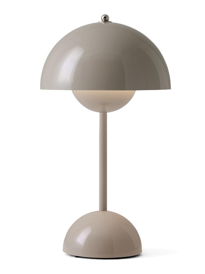 Flowerpot VP9 Portable, Grey beige | &Tradition | by Verner Panton