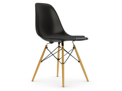 Egyptische Banzai Luxe Vitra Eames Plastic Side Chair DSW, Deep black, With seat upholstery, Dark  grey, Standard version - 43 cm, Yellowish maple by Charles & Ray Eames,  1950 - Designer furniture by smow.com