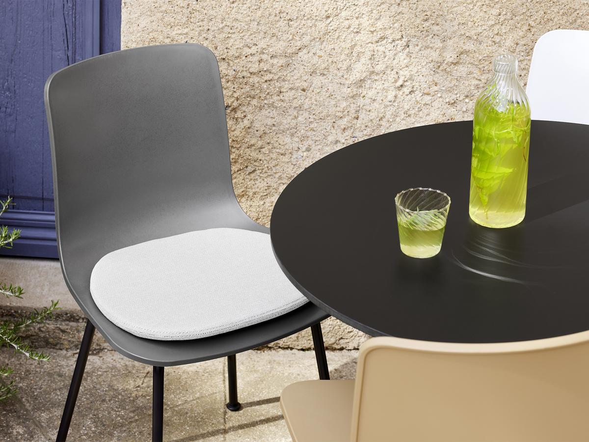 Bistro Stand-up Table Outdoor Vitra