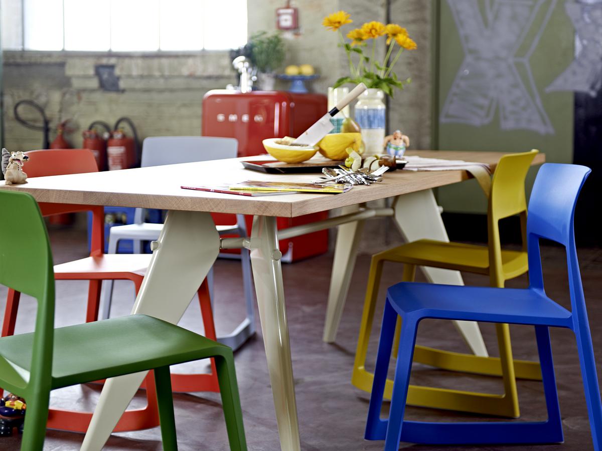 Em Table Vitra