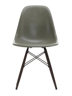 willekeurig Mooi groef Vitra Eames Fiberglass Chair DSW by Charles & Ray Eames, 1950 - Designer  furniture by smow.com