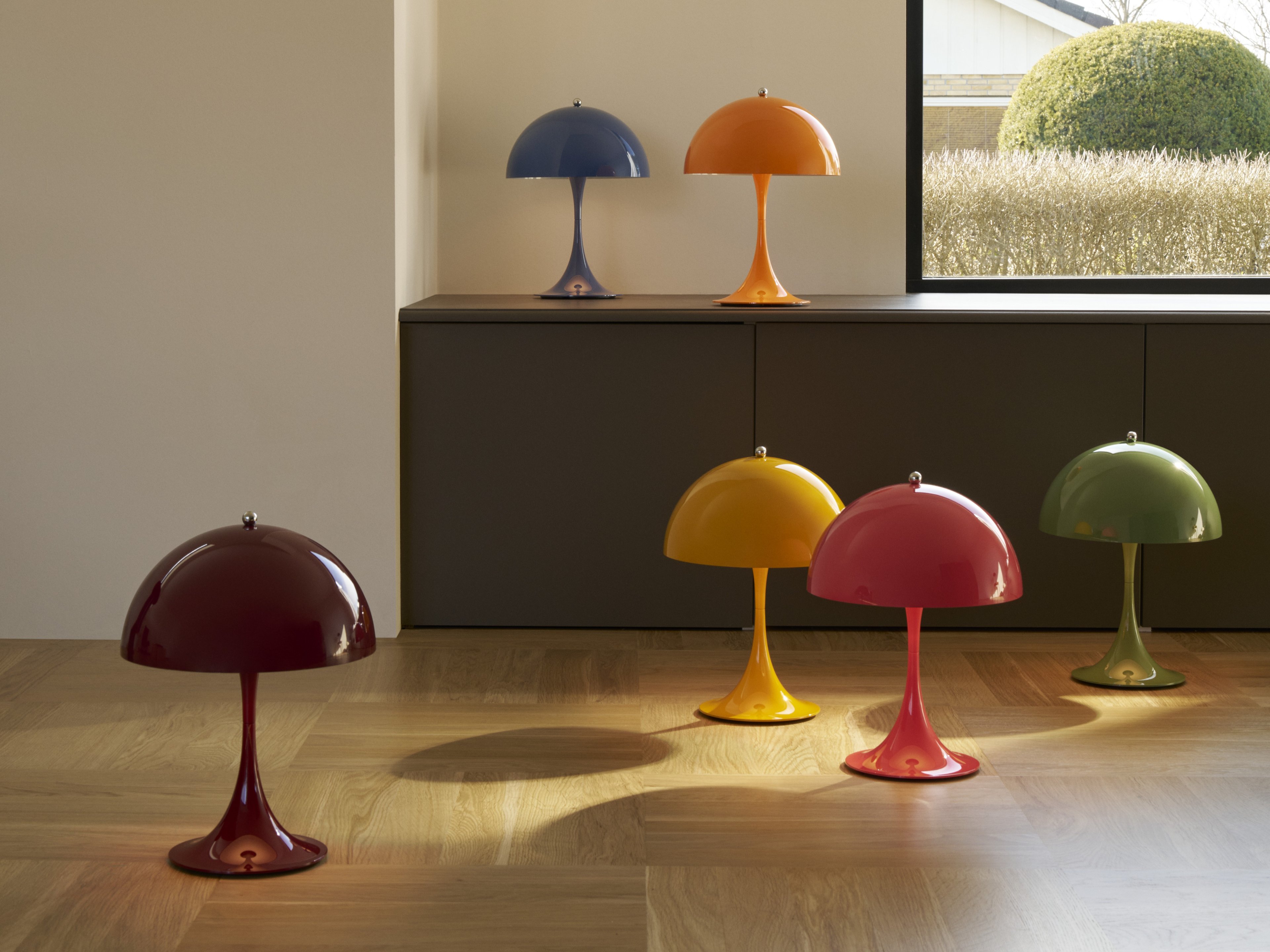 The perfect colour concept Louis Poulsen Panthella Mini